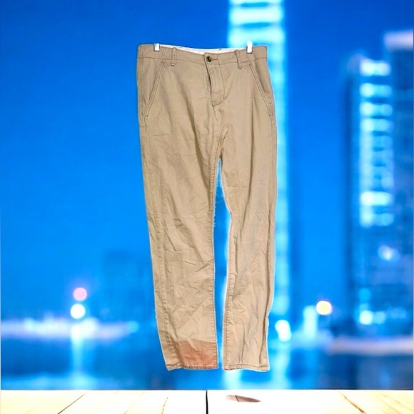 Men's Tan Pants size W30 L32.  Some green staining around zipper & button. - Picture 1 of 10